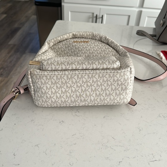 Michael Kors backpack purse - Picture 2 of 3